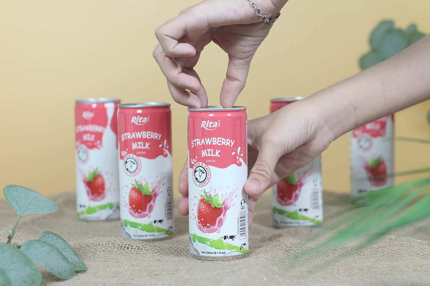 Best natrual Strawberry juice with real milk drink RITA brand 1